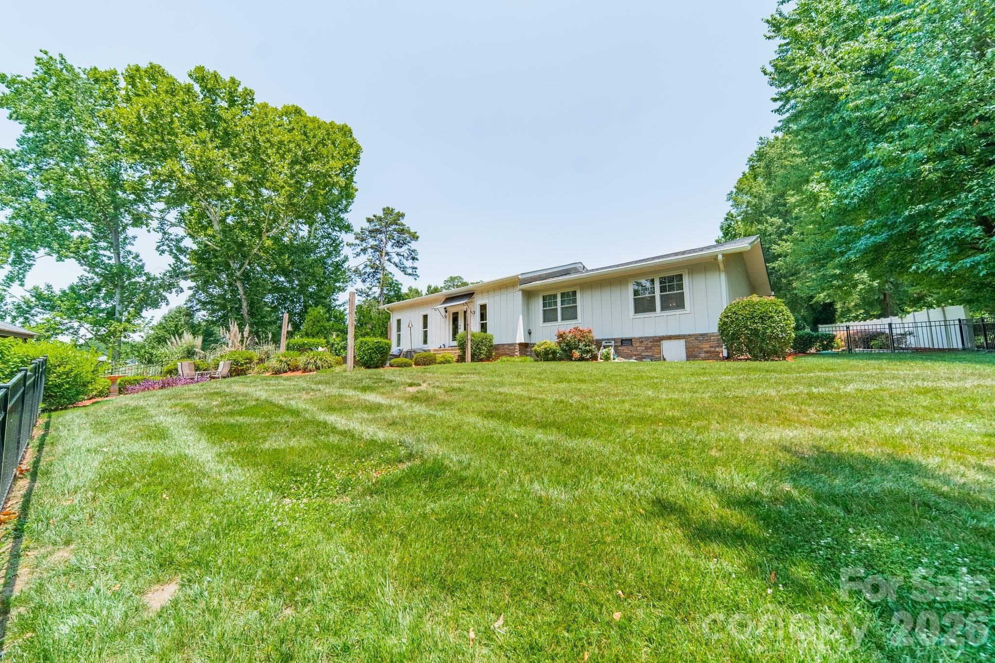 Single Family Residence at 19533 Bustle Road, Cornelius, photo 38 of 44