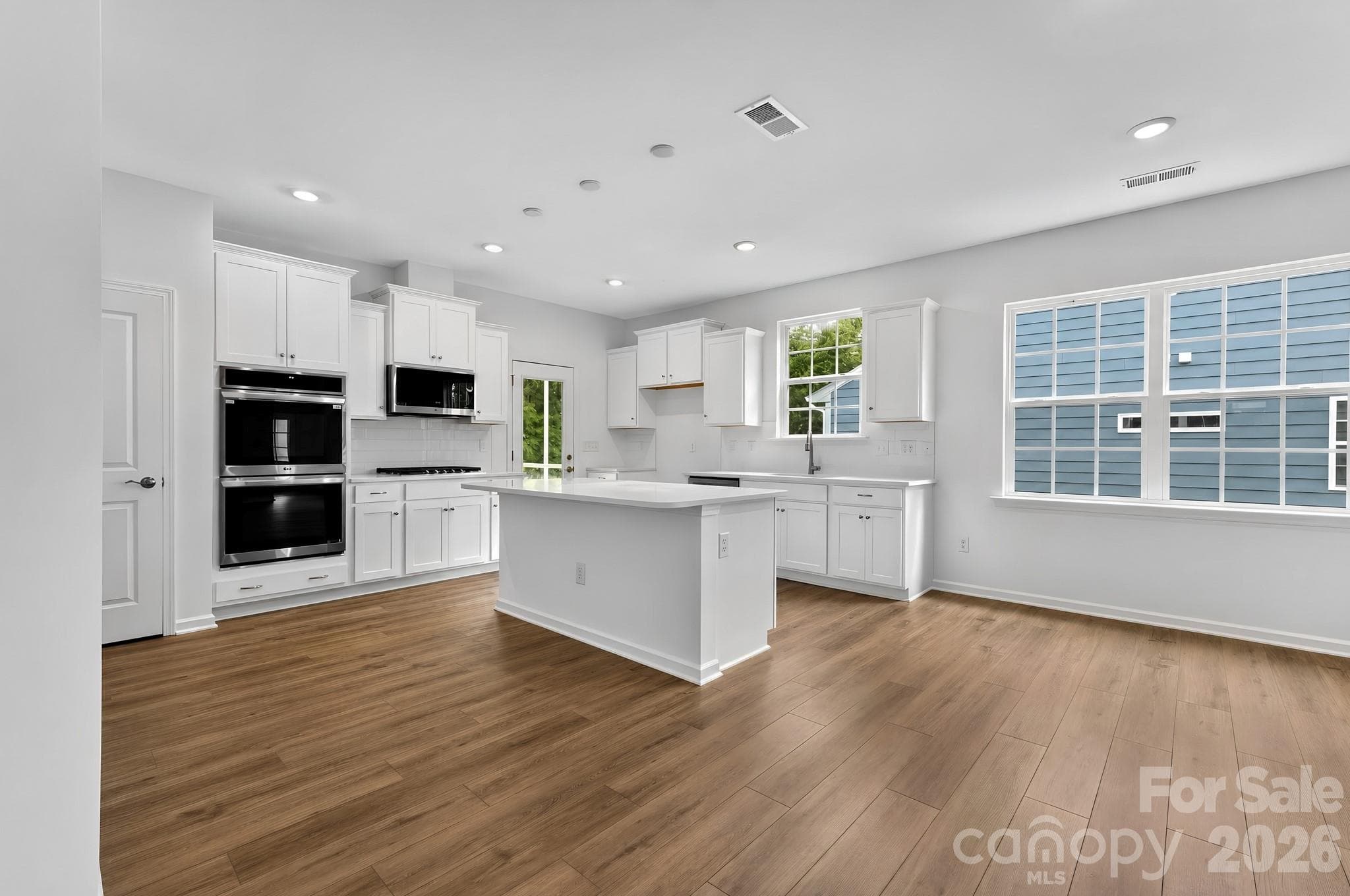 Single Family Residence at Lancaster, photo 10 of 30