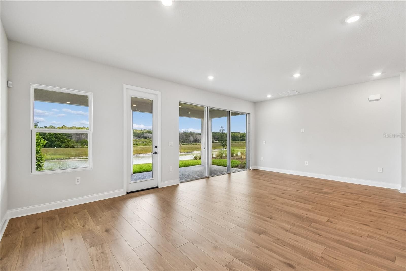 Family Room - 5735 LEAFLET TRAIL, MOUNT DORA