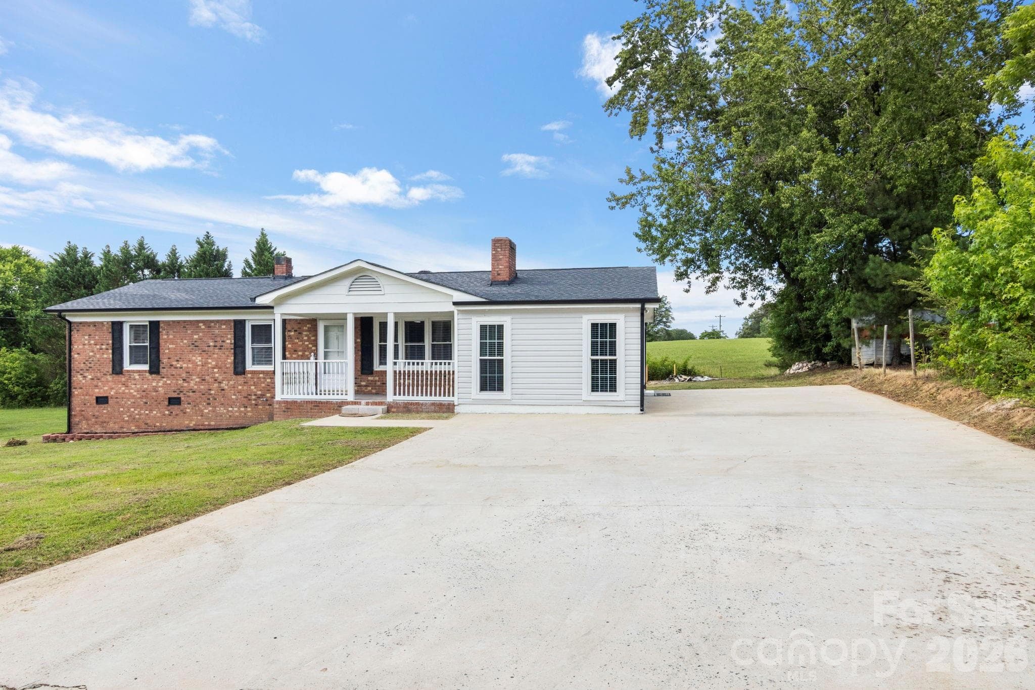 Single Family Residence at 904 Long Street, Oakboro, photo 2 of 30