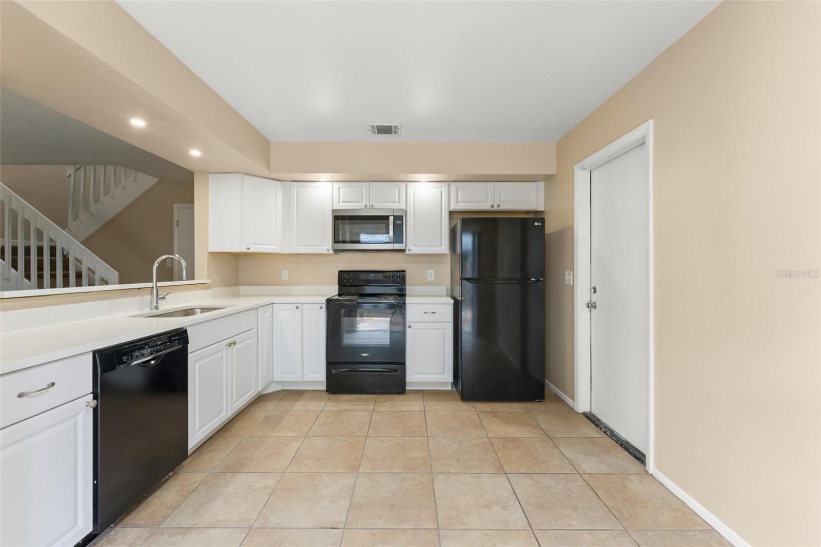 Renovated Kitchen - 4623 RING NECK RD #B-1, ORLANDO