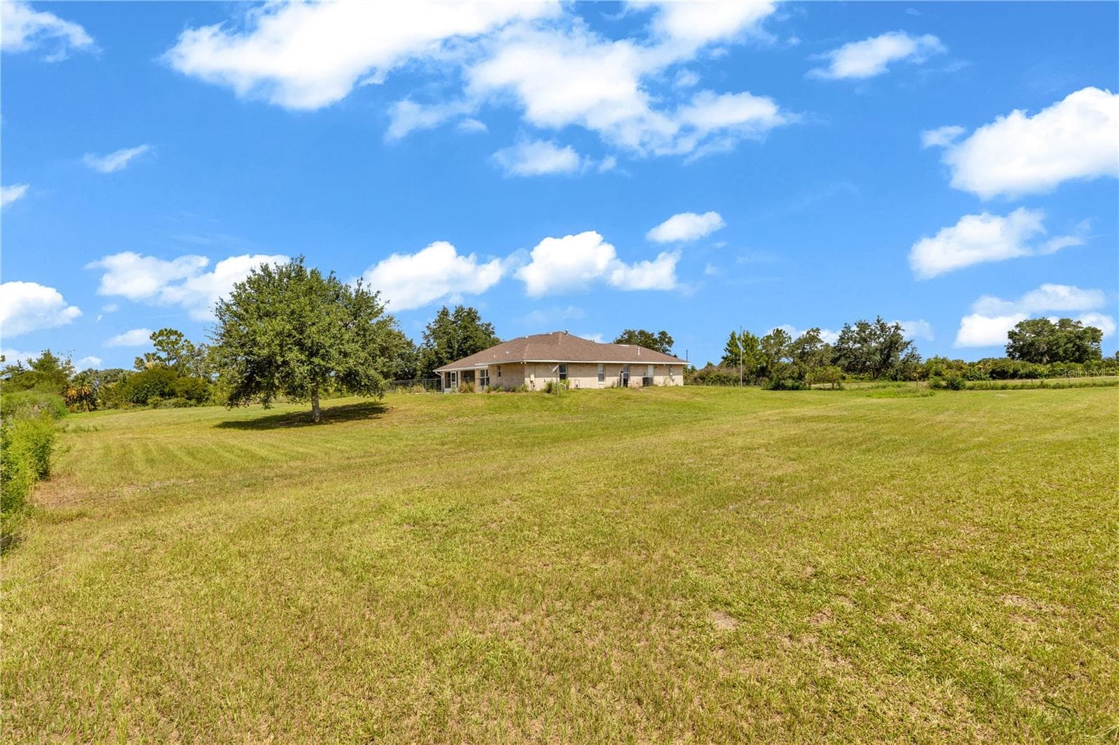 Single Family Residence at 1005 WHISPRING CREEK WAY, OSTEEN, photo 33 of 38
