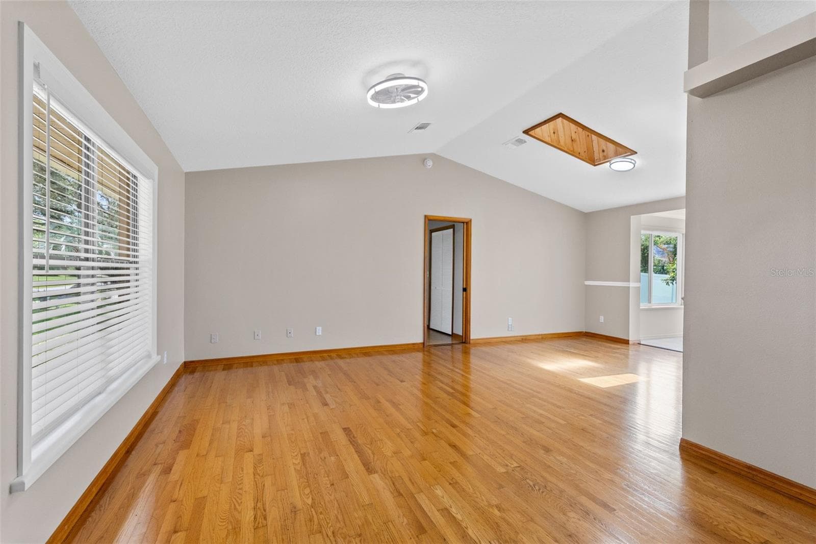 Single Family Residence at 1369 WOOD LAKE CIR, ST CLOUD, photo 2 of 26