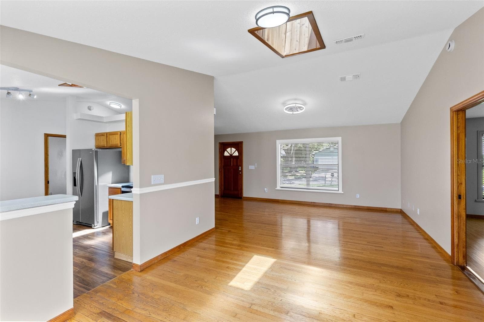 Single Family Residence at 1369 WOOD LAKE CIR, ST CLOUD, photo 6 of 26