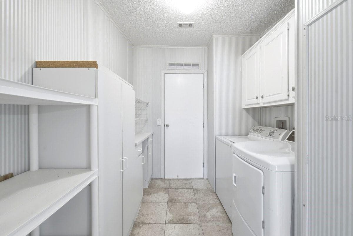 Indoor Laundry - 304 PORTSIDE LN, EDGEWATER