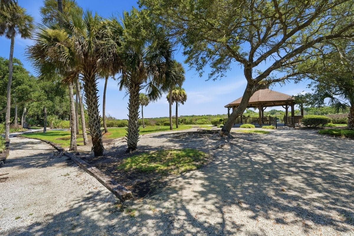 Nature path walk along the Intracoastal. - 304 PORTSIDE LN, EDGEWATER