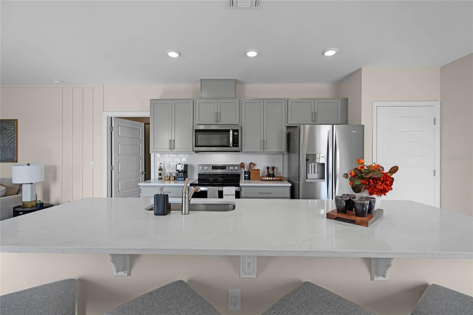 Single Family Residence at 1738 HUMMINGBIRD RD, WINTER HAVEN, photo 5 of 34