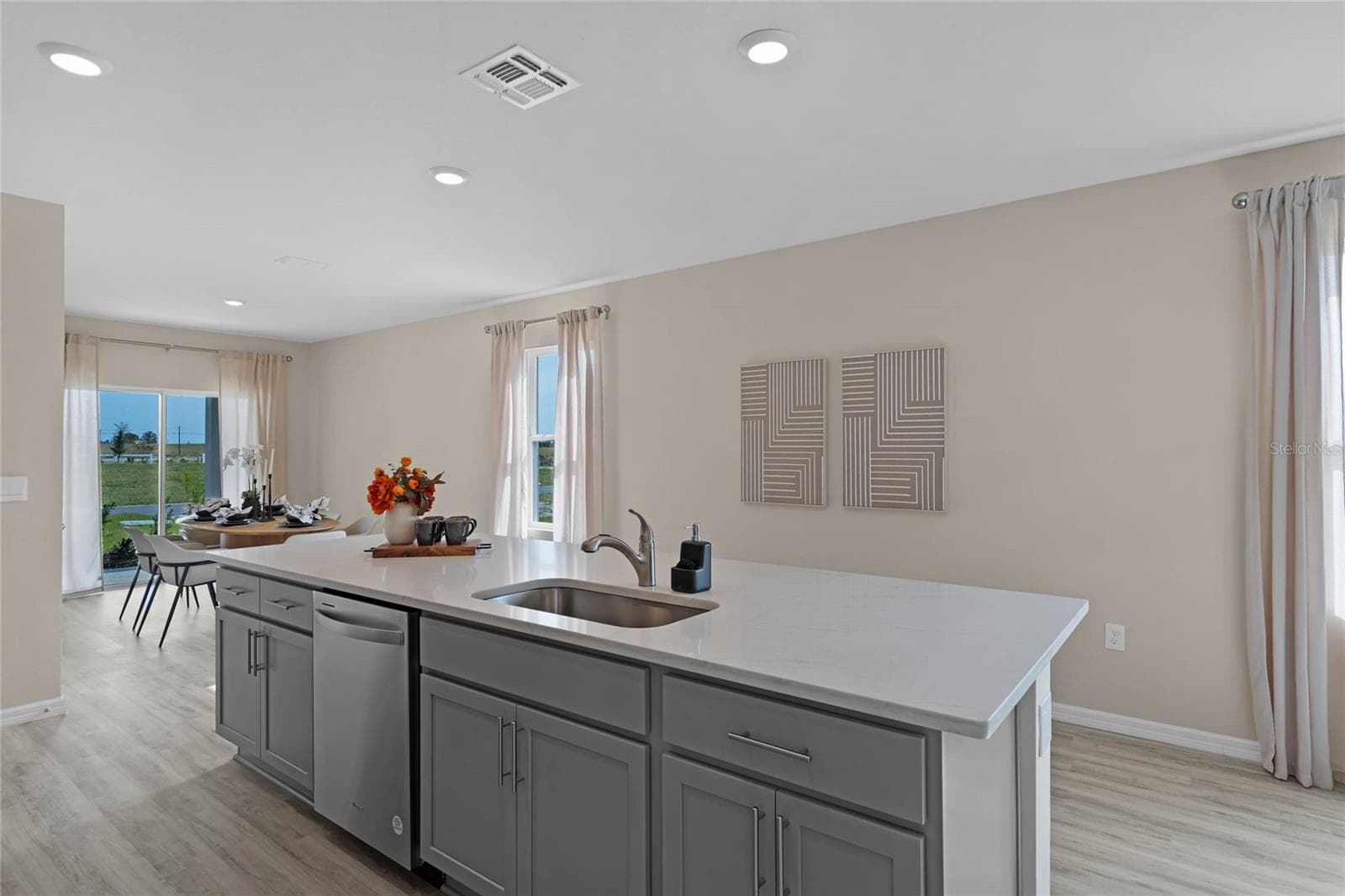 Single Family Residence at 1738 HUMMINGBIRD RD, WINTER HAVEN, photo 9 of 34