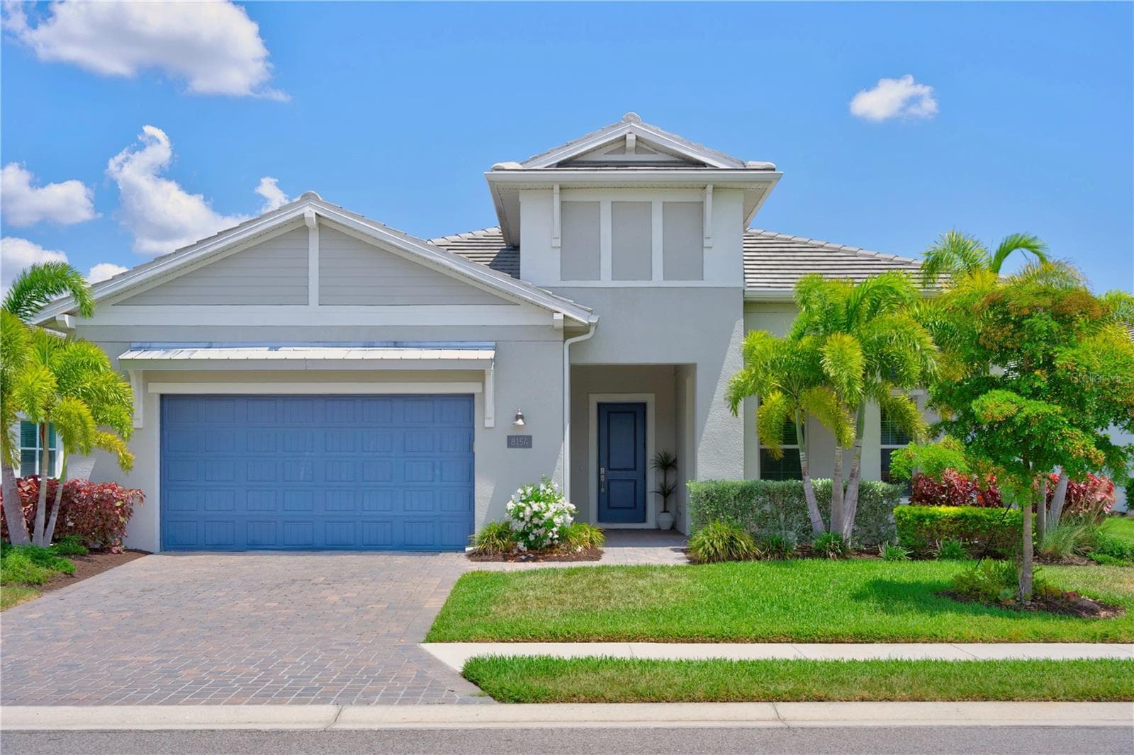 8154 REDONDA LOOP