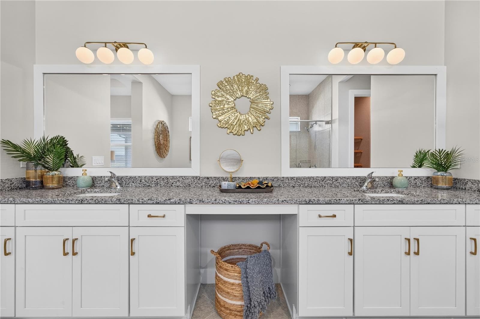 Dual Vanities - 8154 REDONDA LOOP, LAKEWOOD RANCH