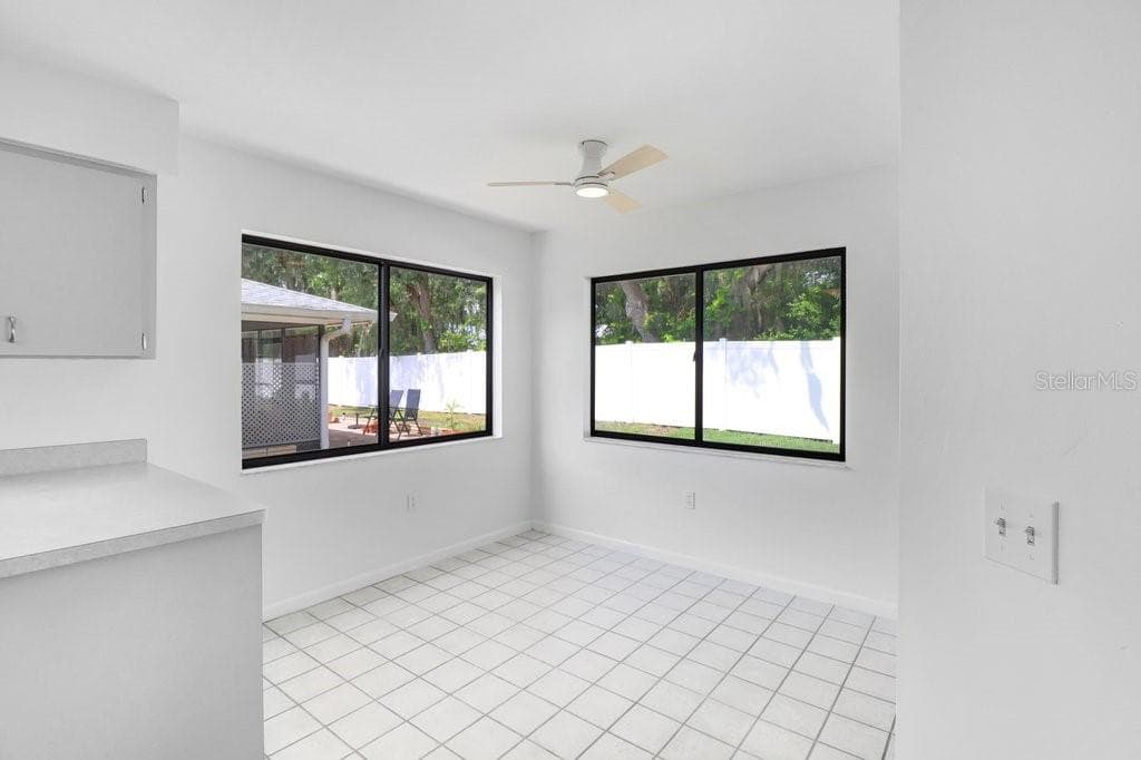 Dinette - 4949 PLEASANT HOLLOW TRL #211, LAKELAND