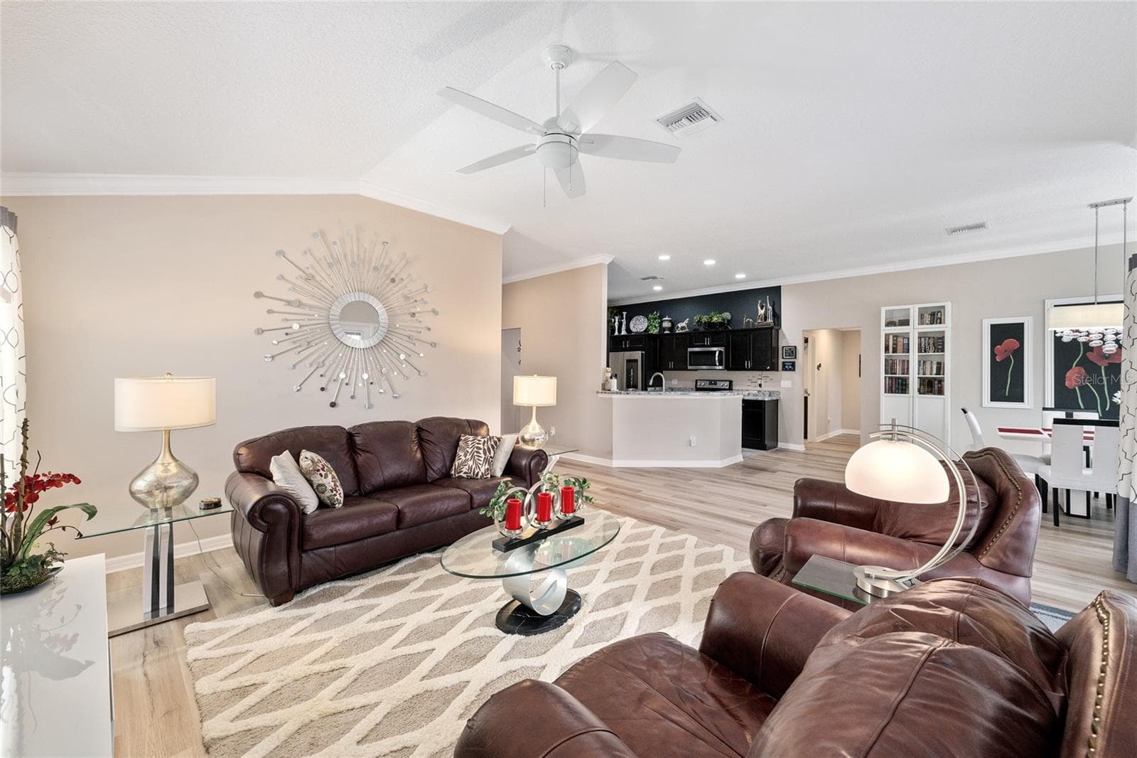 Light filled main living area - 1194 MCDONOUGH PL, THE VILLAGES