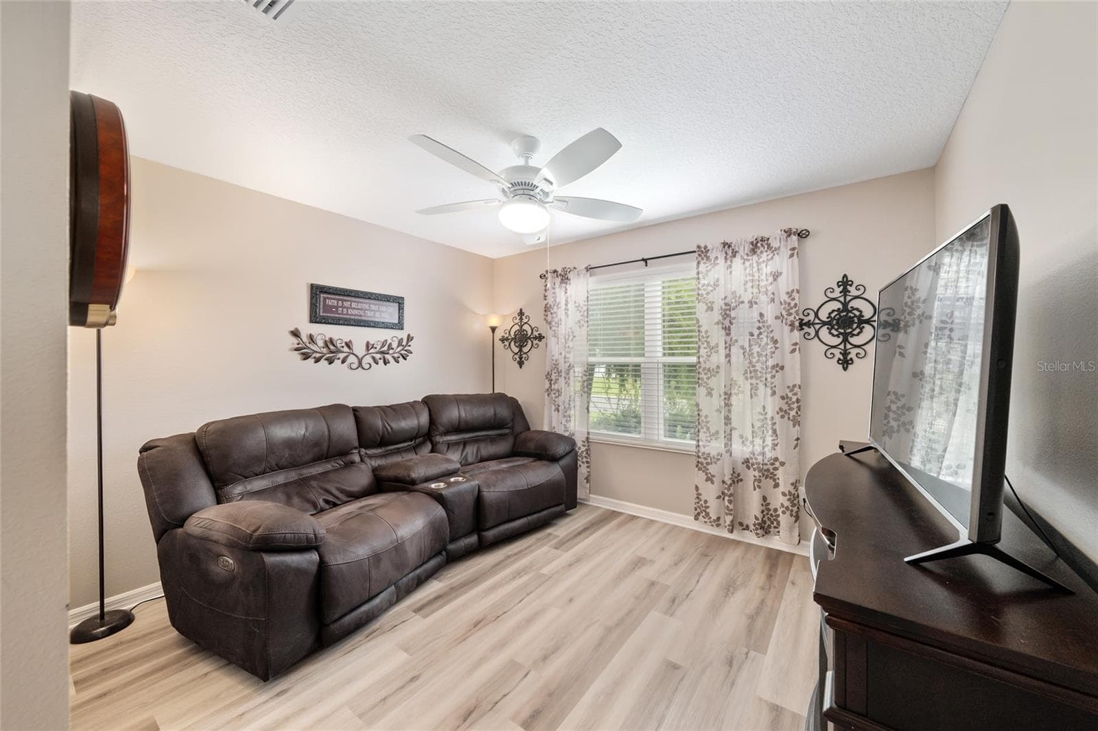 Bedroom 3 (currently used as a den) - 1194 MCDONOUGH PL, THE VILLAGES