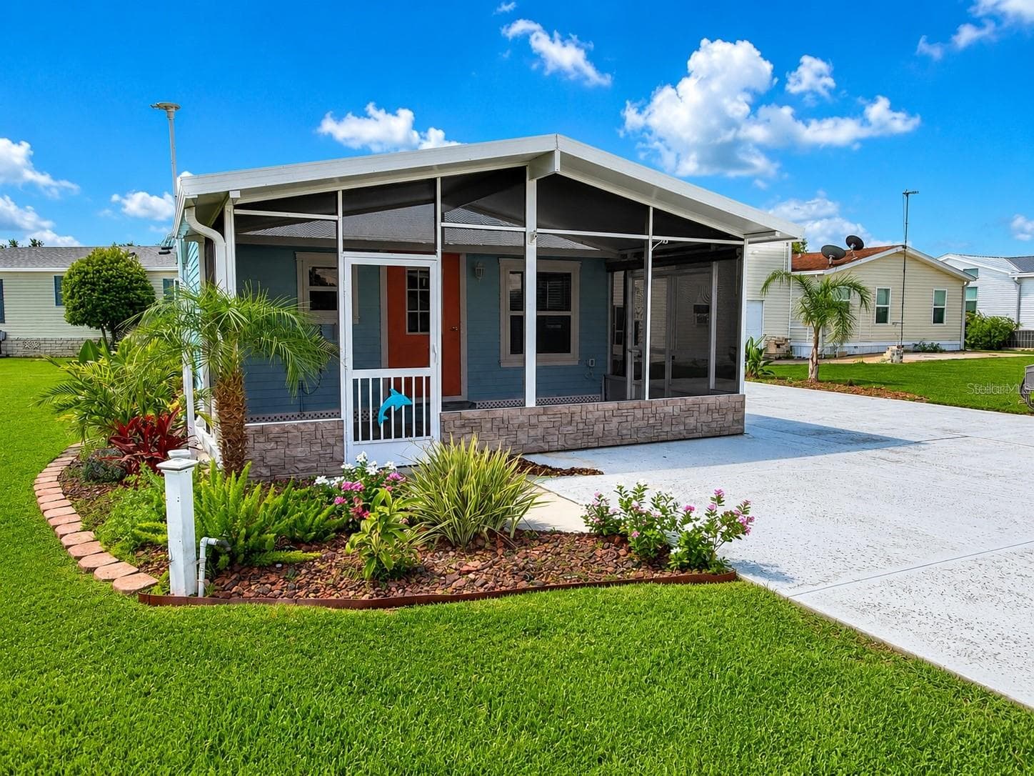 5245 ISLAND VIEW CIR N