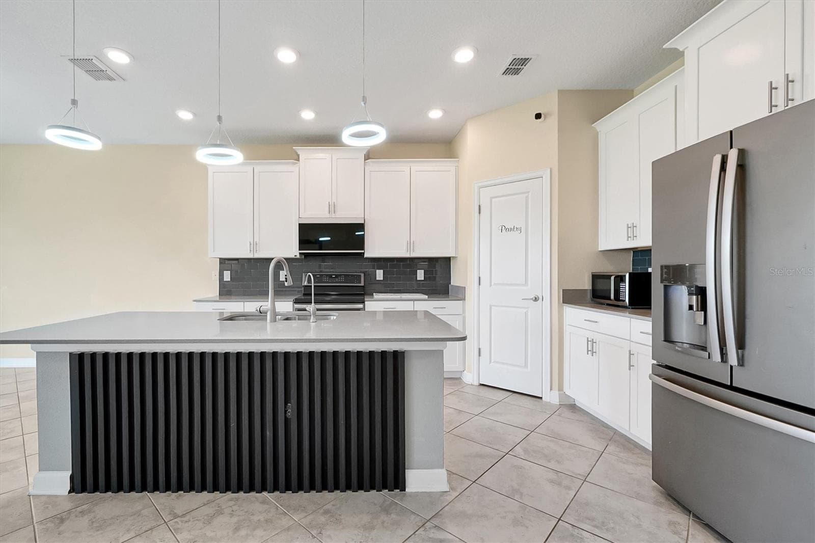 Single Family Residence at 12151 IMAGINARY WAY, ORLANDO, photo 12 of 92