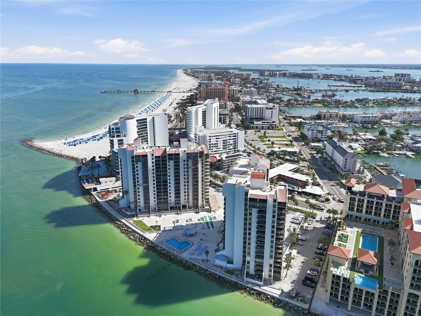 Condominium at 450 S GULFVIEW BLVD #301, CLEARWATER BEACH, photo 2 of 31