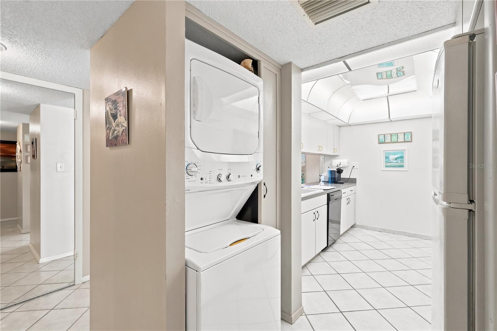Condominium at 450 S GULFVIEW BLVD #301, CLEARWATER BEACH, photo 21 of 31