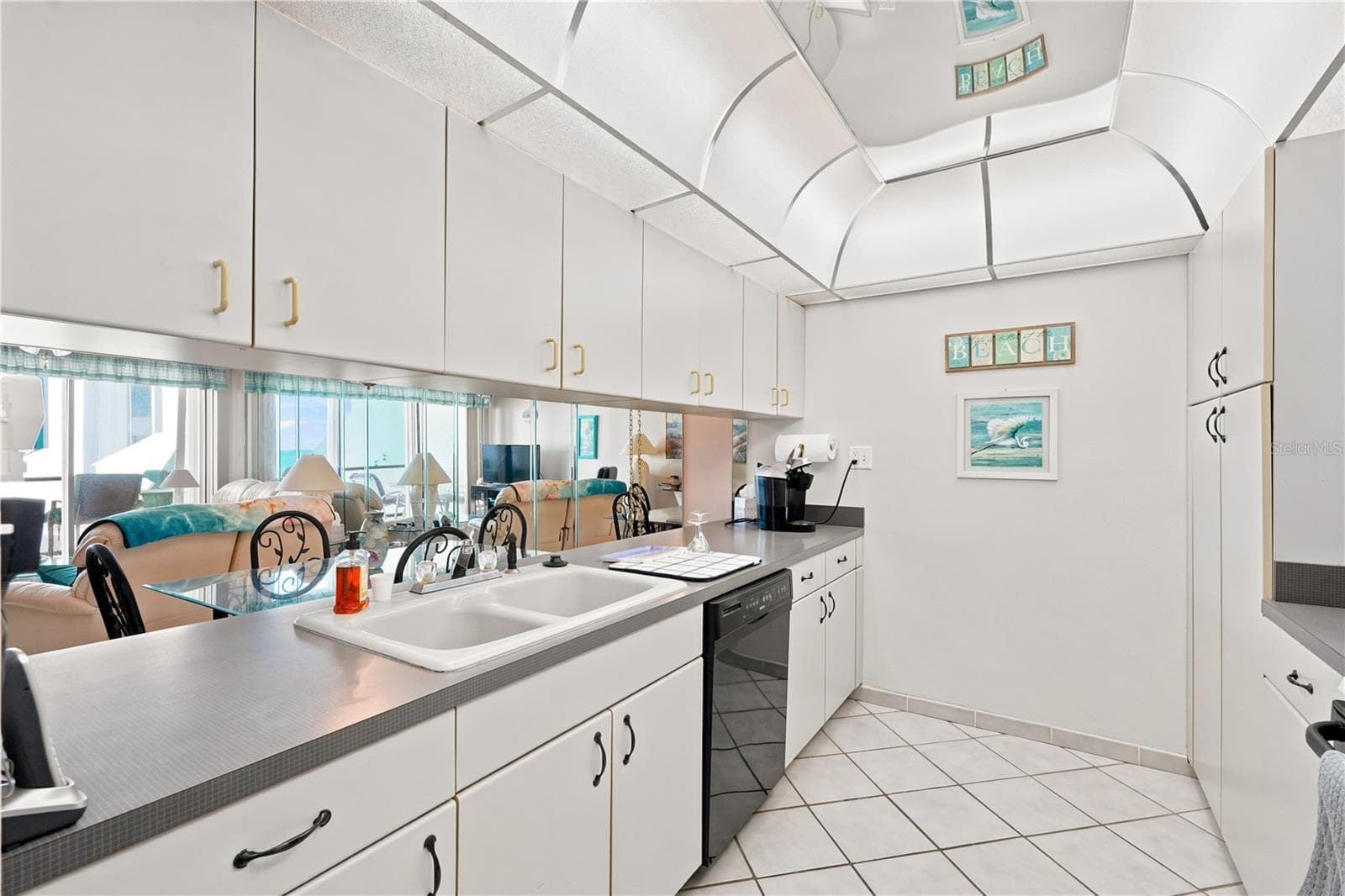 Condominium at 450 S GULFVIEW BLVD #301, CLEARWATER BEACH, photo 22 of 31