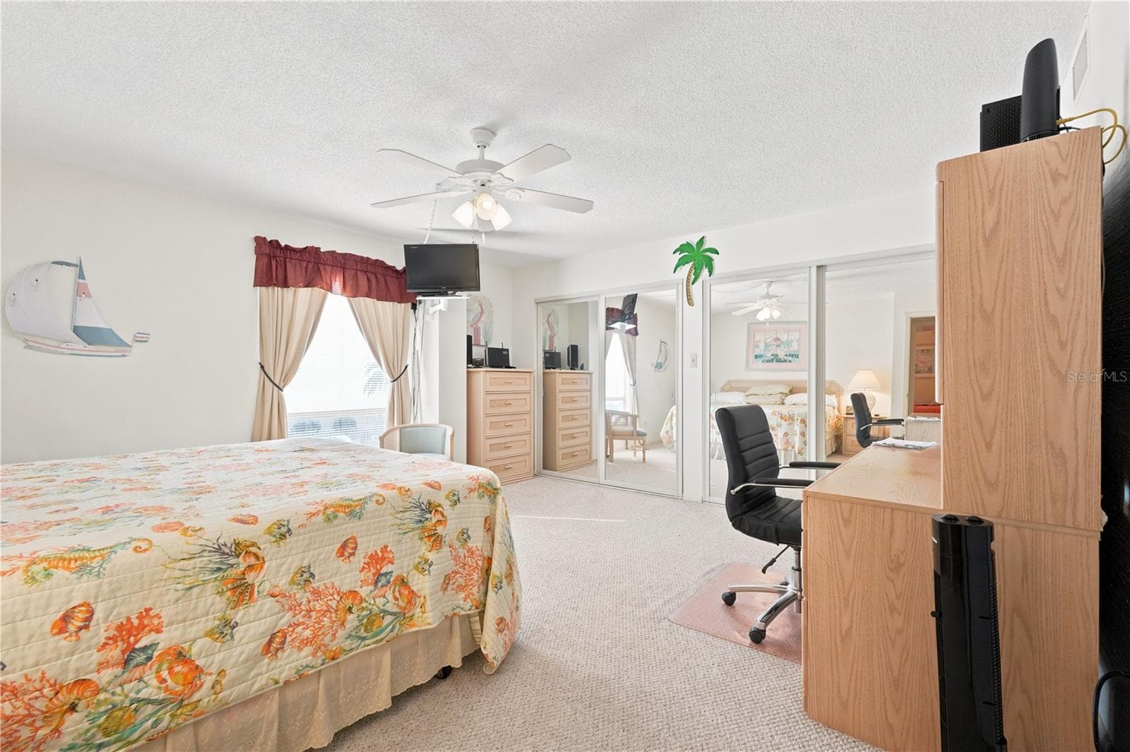 Condominium at 450 S GULFVIEW BLVD #301, CLEARWATER BEACH, photo 26 of 31
