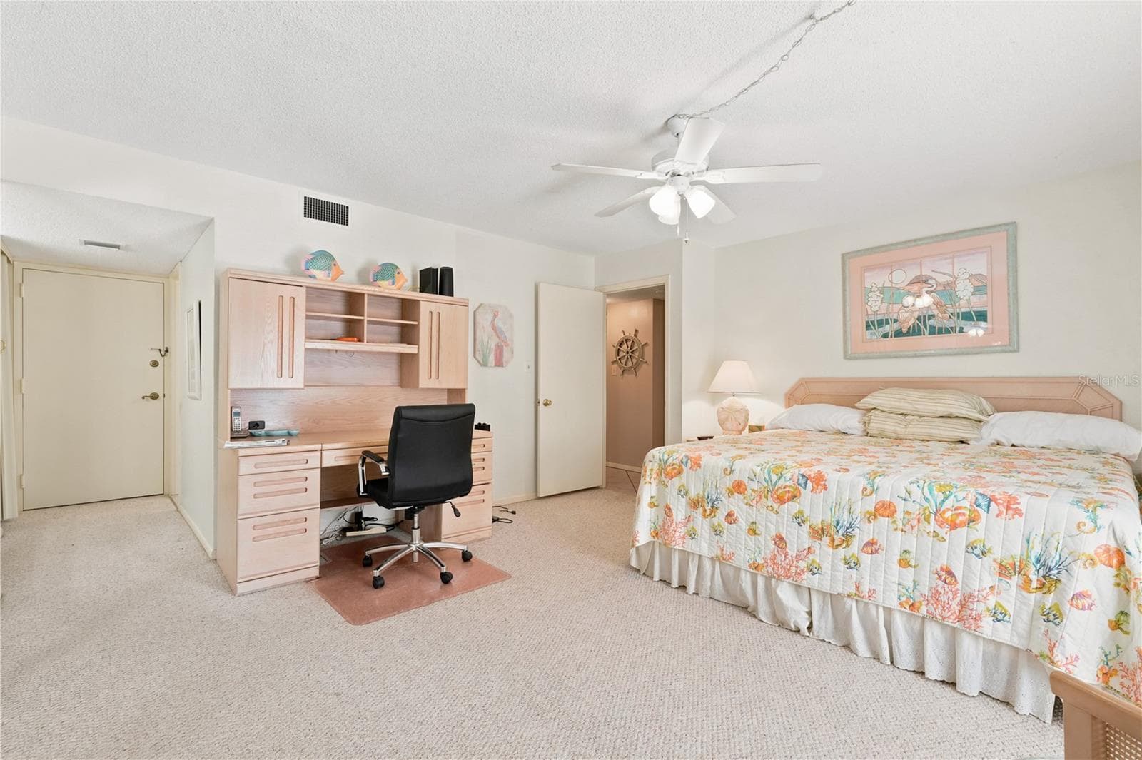 Condominium at 450 S GULFVIEW BLVD #301, CLEARWATER BEACH, photo 27 of 31