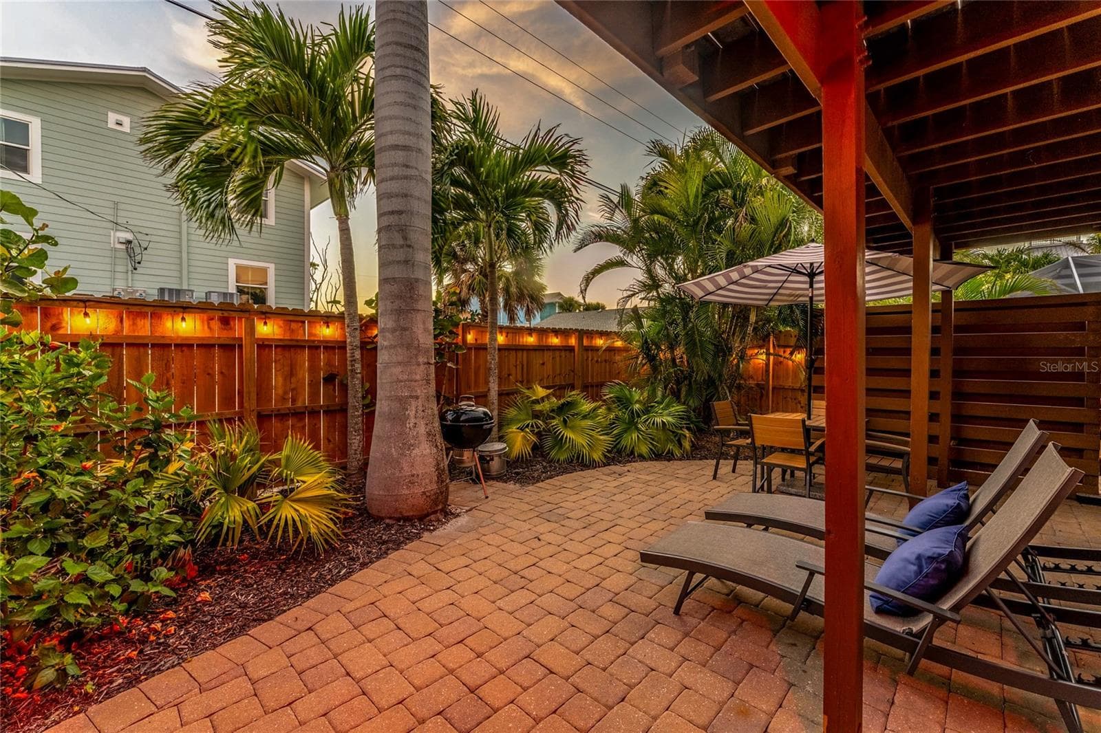 1120 Gulf Blvd - Main House - Suite 3 Patio - 1120 GULF BLVD, ENGLEWOOD