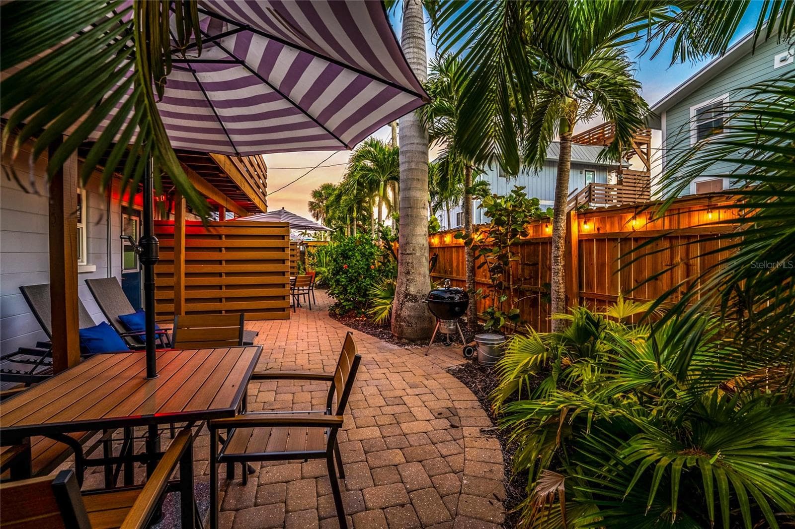 1120 Gulf Blvd - Main House - Suite 4 Patio - 1120 GULF BLVD, ENGLEWOOD