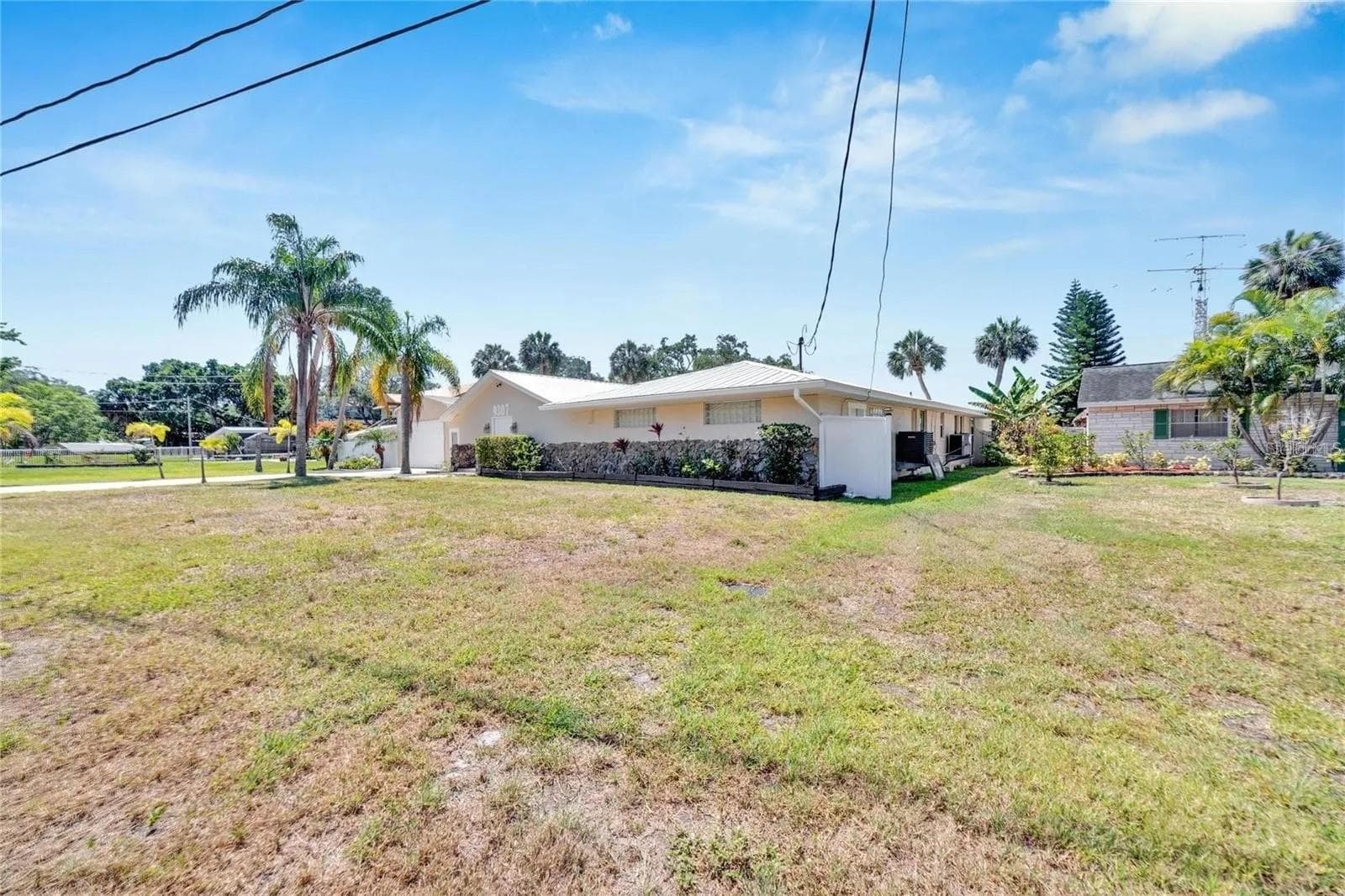Single Family Residence at 9307 RIVER COVE DR, RIVERVIEW, photo 19 of 85
