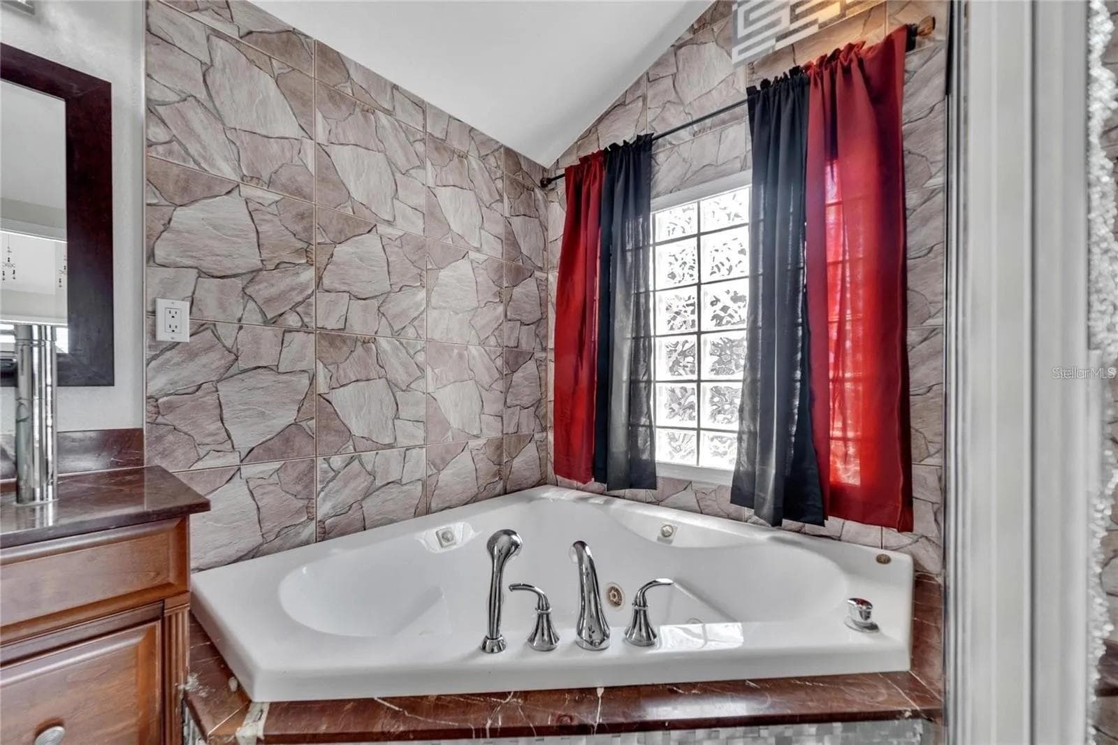 Single Family Residence at 9307 RIVER COVE DR, RIVERVIEW, photo 61 of 85