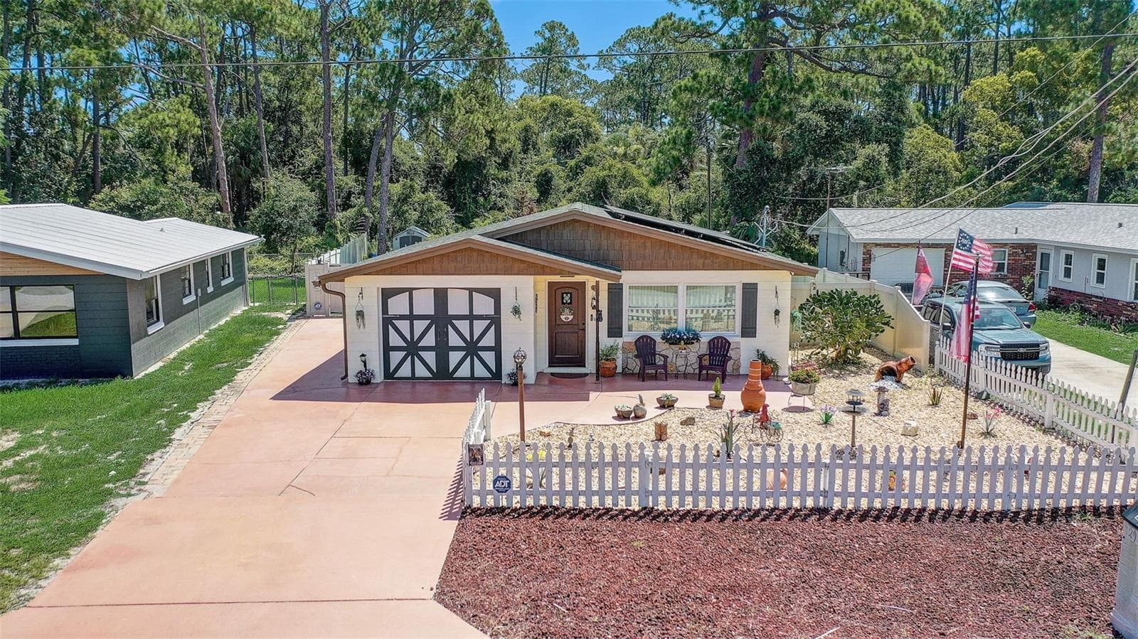 298 POINCIANA AVE