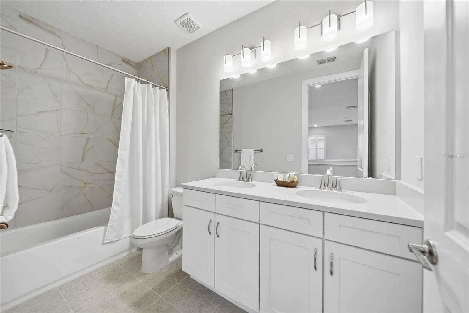 Townhouse at 31887 ANCHOR POINT DR, WESLEY CHAPEL, photo 34 of 48
