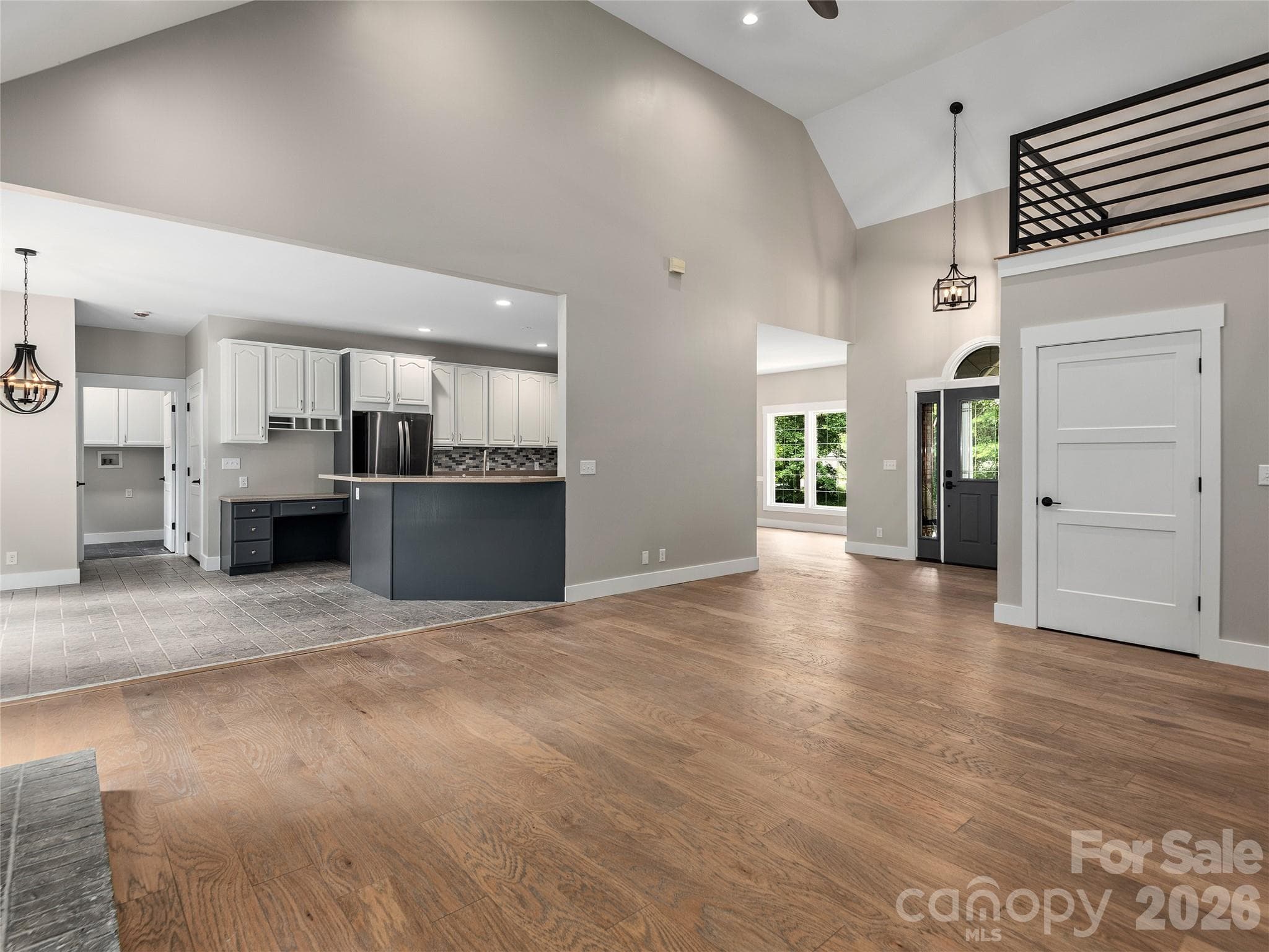 Single Family Residence at 104 Arrowood Lane, Hendersonville, photo 7 of 36