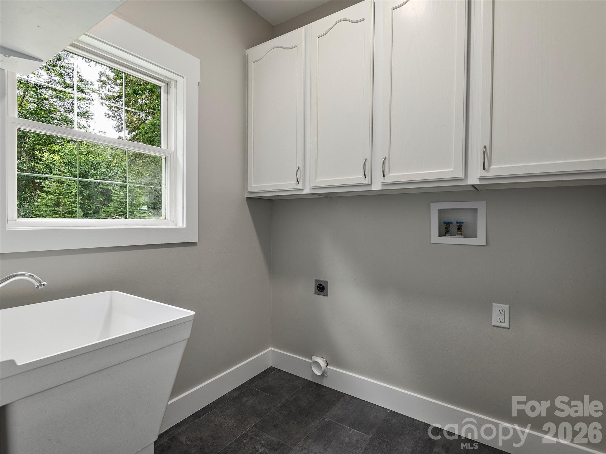 Single Family Residence at 104 Arrowood Lane, Hendersonville, photo 29 of 36