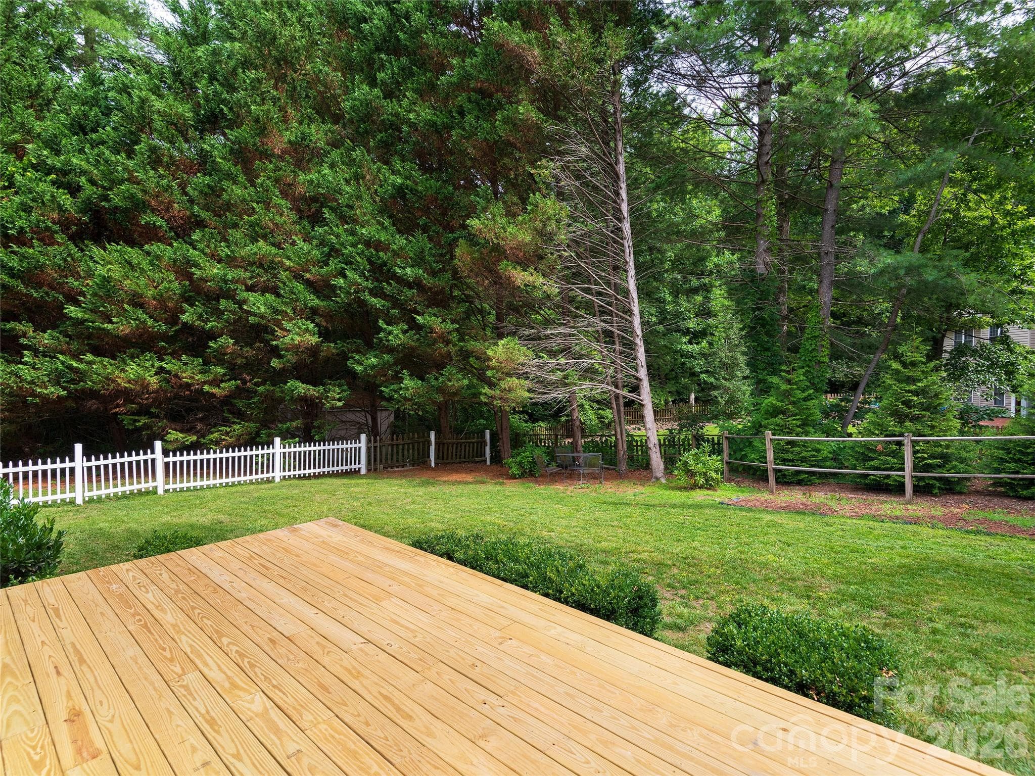 Single Family Residence at 104 Arrowood Lane, Hendersonville, photo 31 of 36