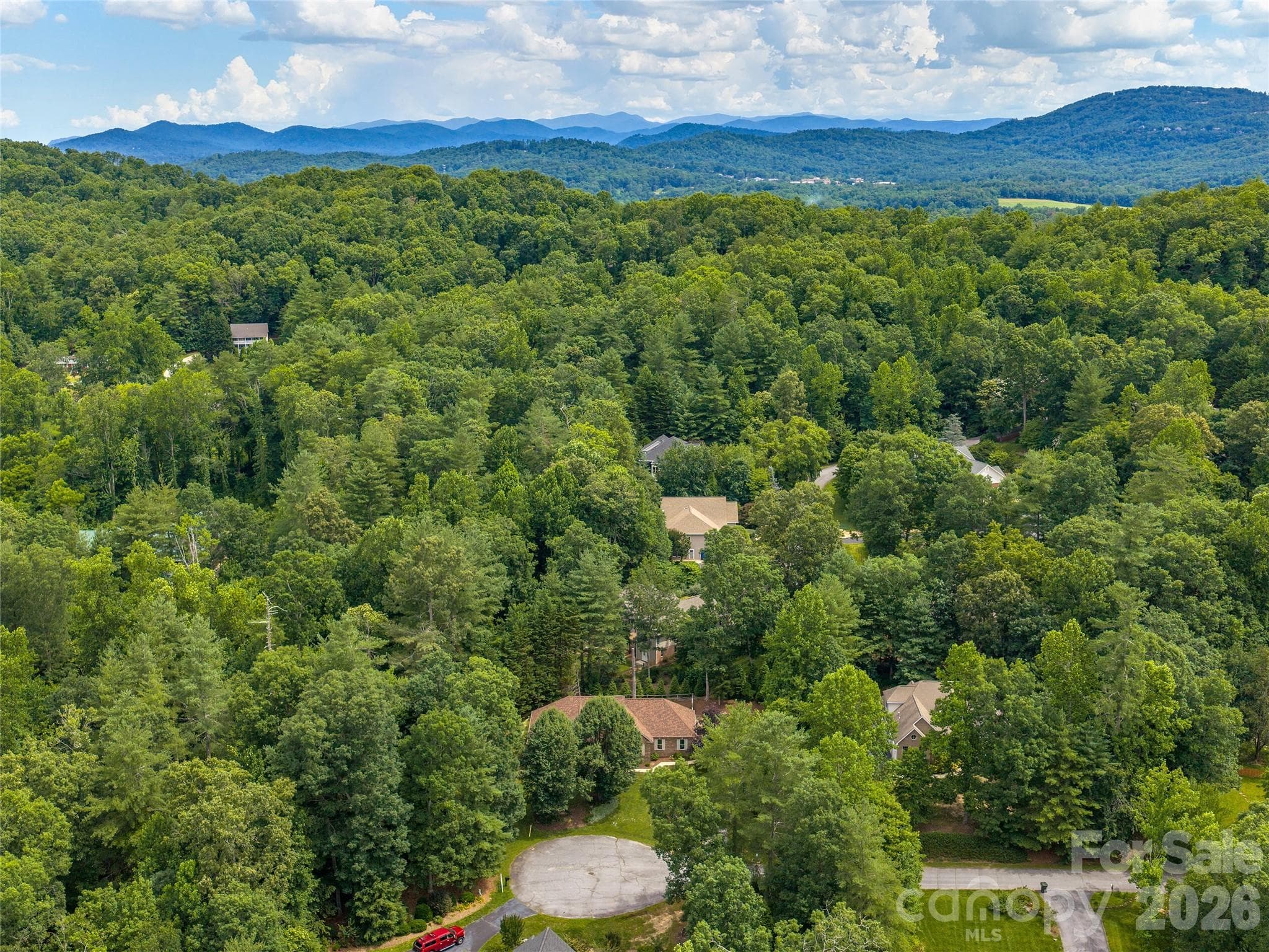 Single Family Residence at 104 Arrowood Lane, Hendersonville, photo 34 of 36