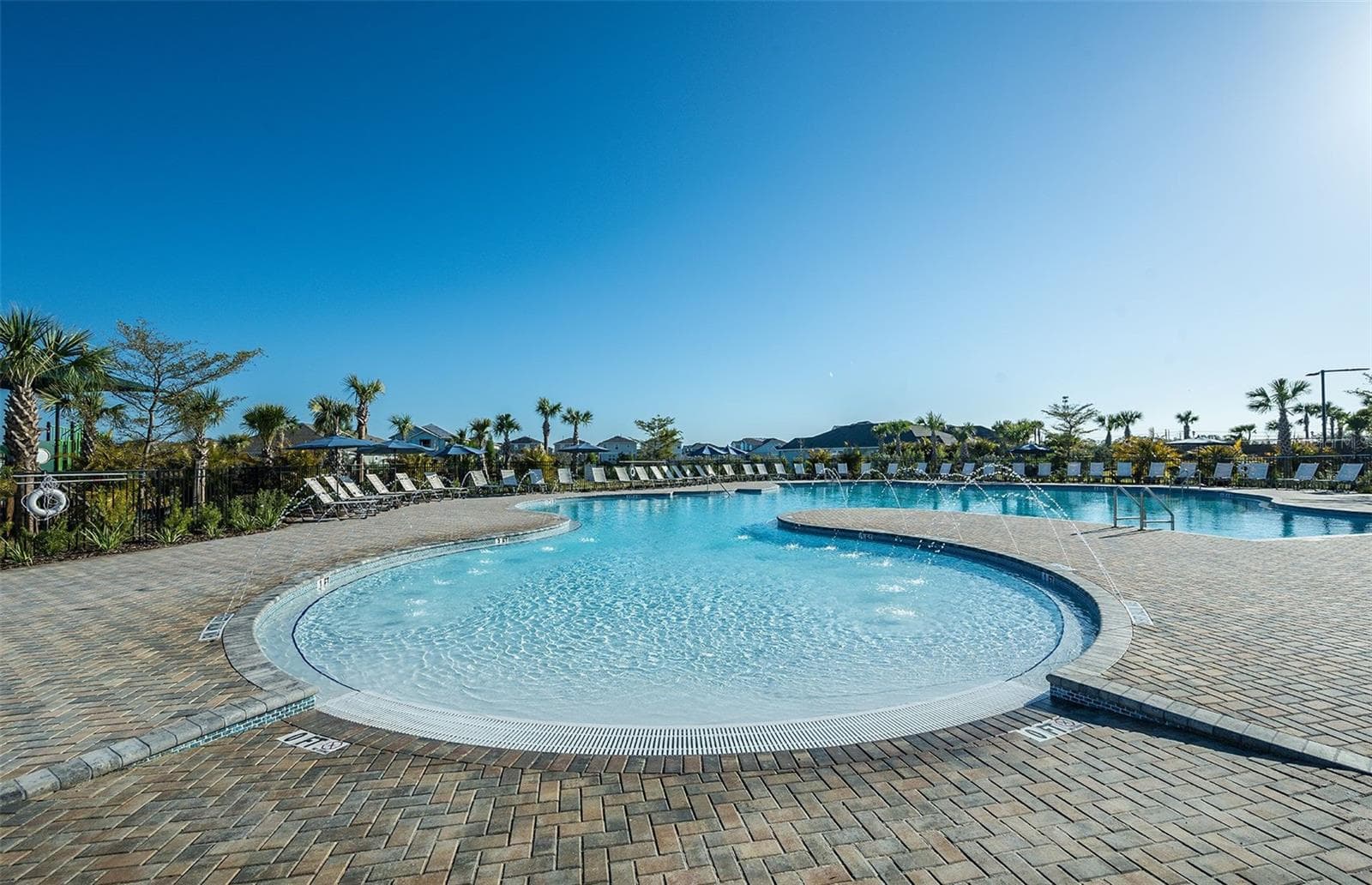 Resort Style Swimming Pool - 5330 SPRING MAIDEN CIR, APOLLO BEACH