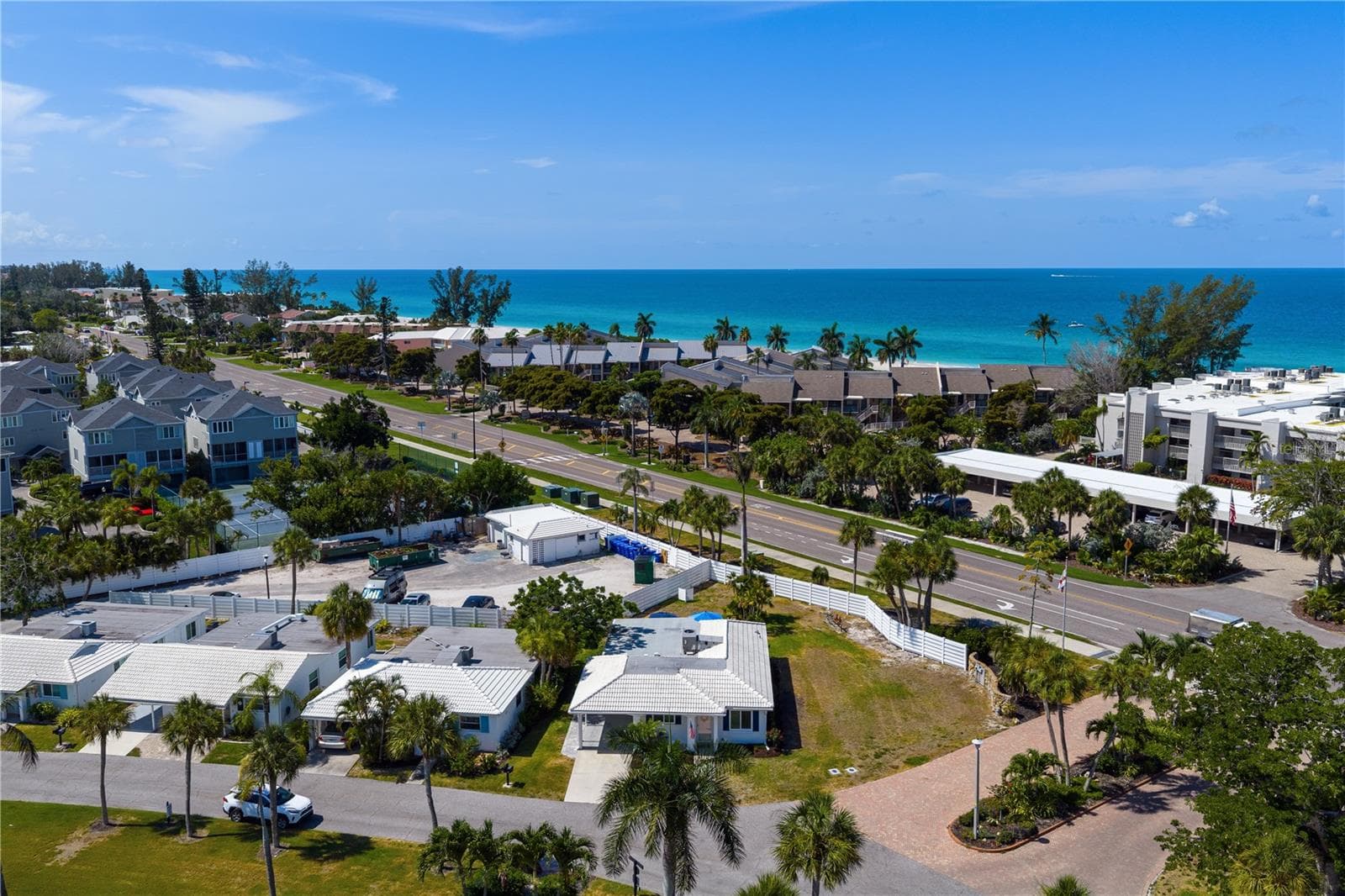 Condominium at 524 SPANISH DR S #125, LONGBOAT KEY, photo 35 of 41