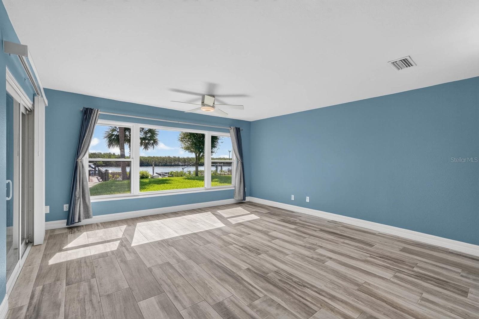 Half Duplex at 1136 HARBOUR POINT DR, PORT ORANGE, photo 8 of 57