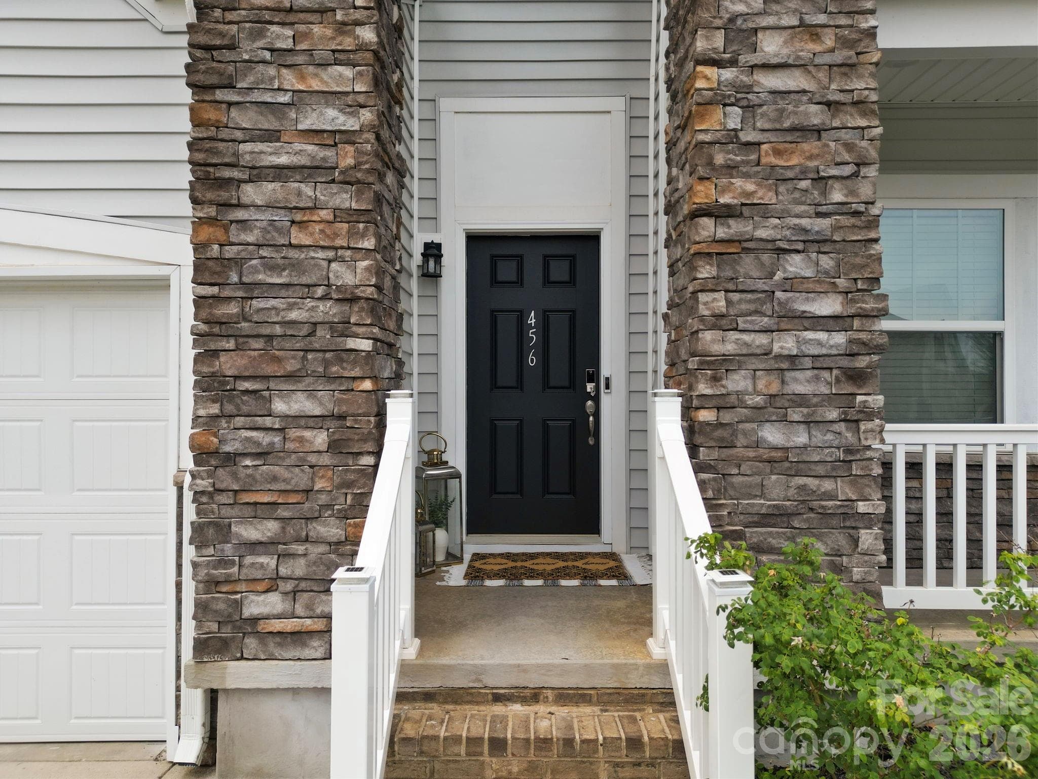 Single Family Residence at Simpsonville, photo 3 of 42