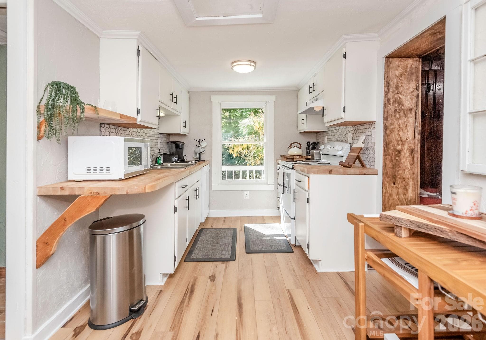 Single Family Residence at 284 Grady Winkler Road, Boone, photo 13 of 39