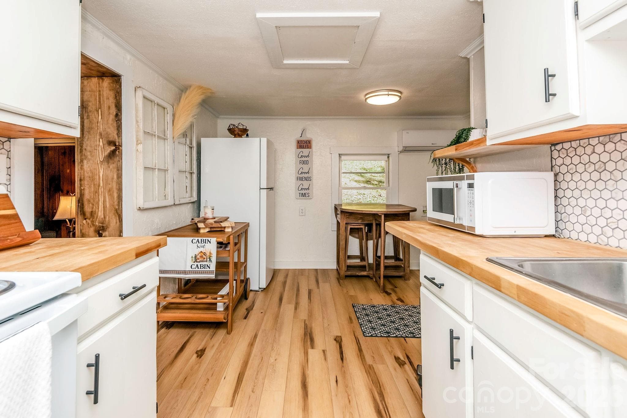 Single Family Residence at 284 Grady Winkler Road, Boone, photo 15 of 39