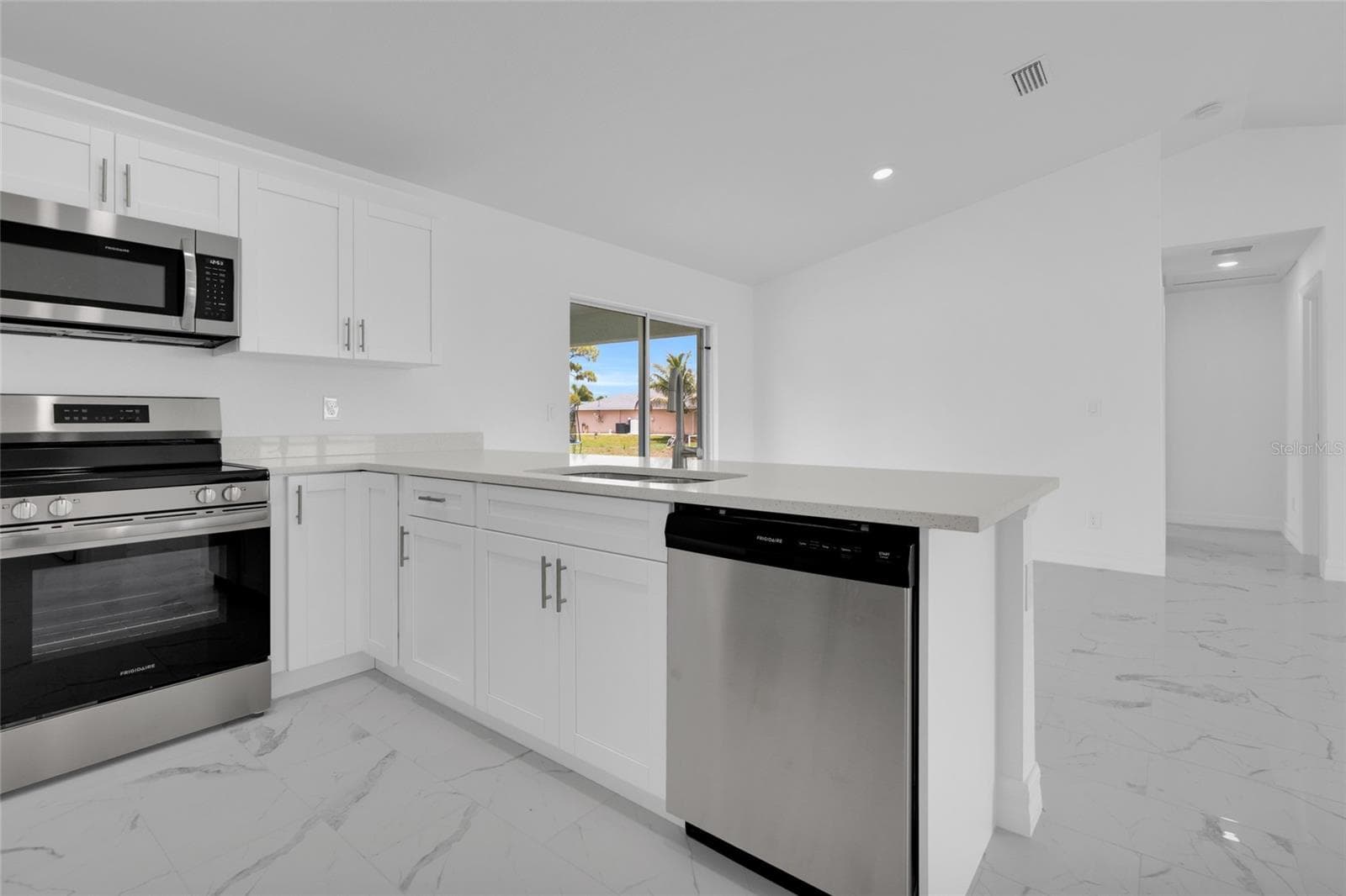 Kitchen - 1808 NE 44TH ST, CAPE CORAL