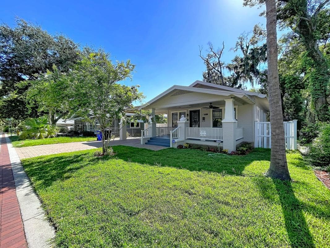 Single Family Residence at 806 JOHNSON AVE, LAKELAND, photo 4 of 50