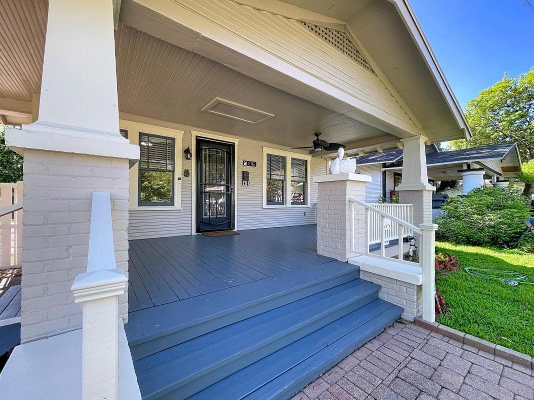 Single Family Residence at 806 JOHNSON AVE, LAKELAND, photo 6 of 50