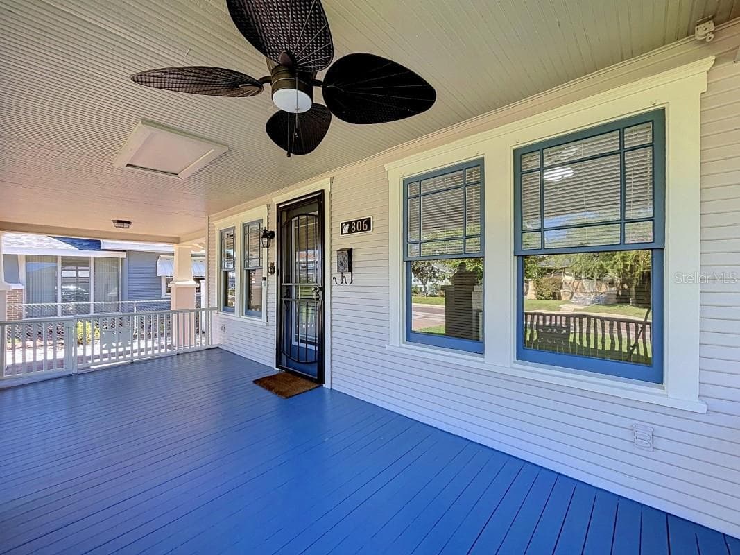 Single Family Residence at 806 JOHNSON AVE, LAKELAND, photo 7 of 50