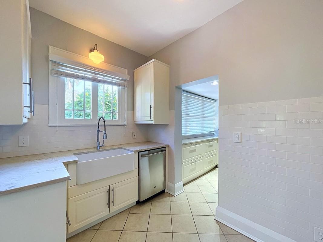 Single Family Residence at 806 JOHNSON AVE, LAKELAND, photo 46 of 50
