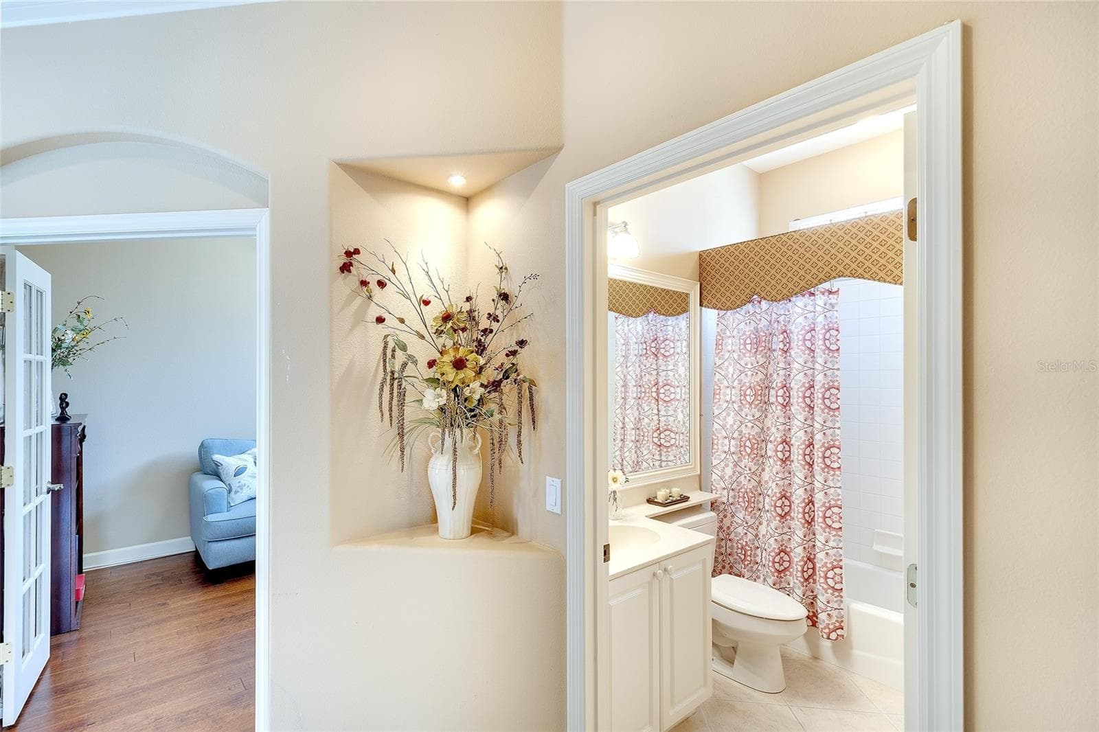 bath 2 - 9735 53RD DR E, BRADENTON