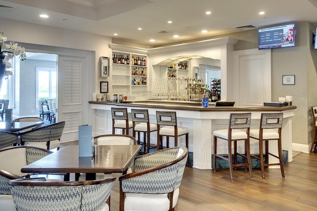 Members lounge - 9735 53RD DR E, BRADENTON