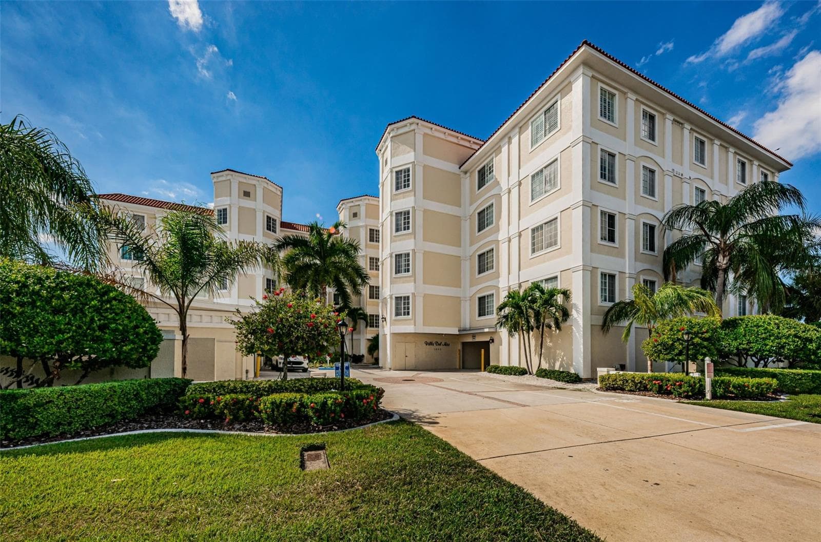 Condominium at 1860 N FORT HARRISON AVE #103, CLEARWATER, photo 2 of 94