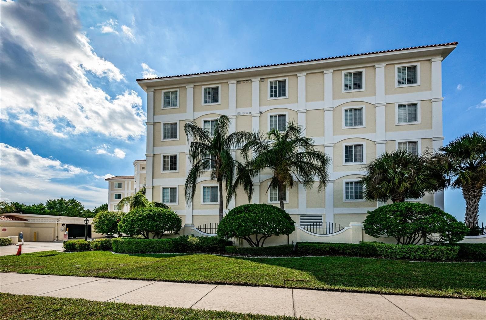 Condominium at 1860 N FORT HARRISON AVE #103, CLEARWATER, photo 9 of 94