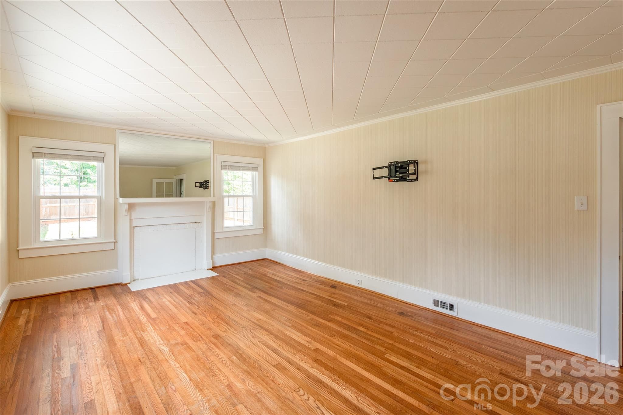 Single Family Residence at Statesville, photo 8 of 27
